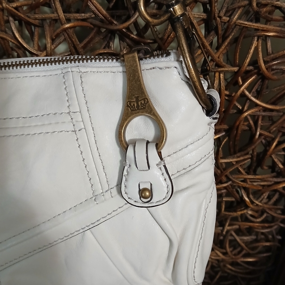 Juicy Couture NWT White Locket Tassel Purse Handbag - Picture 5 of 9